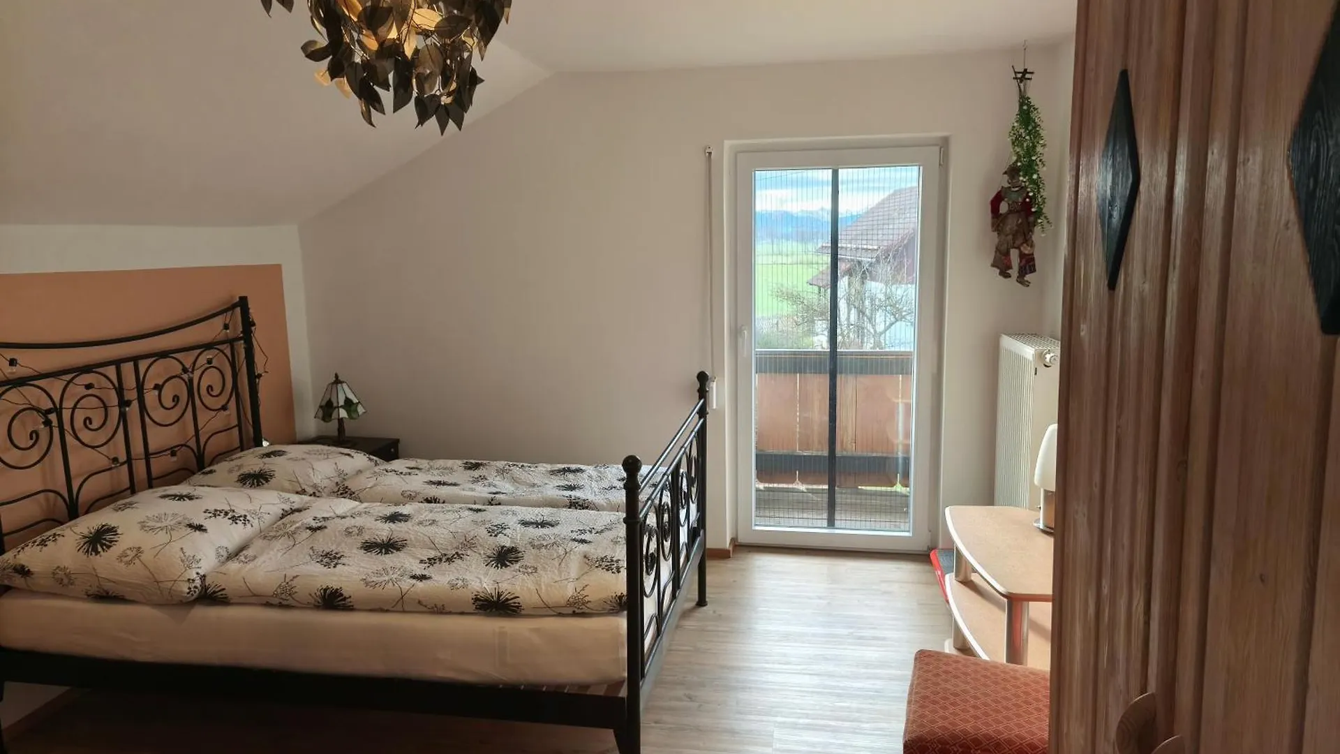 Ferienhaus Mit 3 Schlafzimmer In Seenaehe Wielenbach Germany